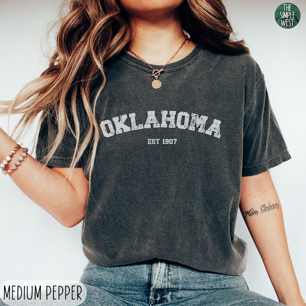 Oklahoma Comfort Colors Shirt, Women’s Oklahoma Crewneck Tee, Home State Shirt, Moving to Oklahoma Gift, Oklahoma Travel Souvenir Apparel