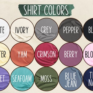 Puede incluir: Un gr&aacute;fico que muestra 15 colores de camisa diferentes con sus nombres. Los colores son: blanco, marfil, gris, pimienta, negro, mantequilla, &ntilde;ame, carmes&iacute;, baya, flor, violeta, espuma de mar, musgo, azul vaquero y azul marino.