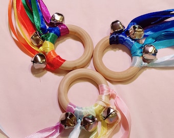 Cinta y campana Montessori: cometa arcoíris, juguete para niños pequeños, regalo de cumpleaños, relleno para bolsa de regalos