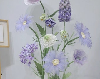 Encantadora colección de papel de lavanda y flores de seda para decoración de espacios para eventos