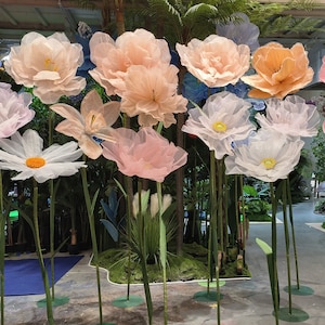 Grandi fiori di carta di seta fatti a mano personalizzabili Decorazioni floreali oversize per matrimoni, eventi e esposizioni