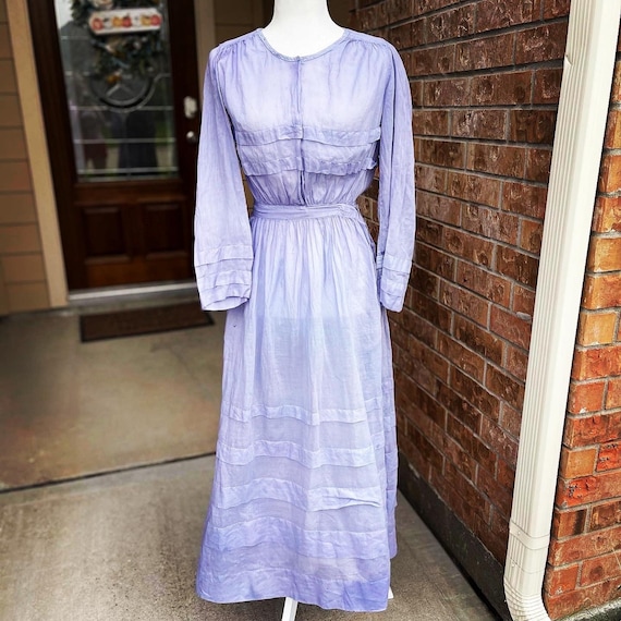 blue 1910s dress Vintage Antique Indigo Edwardian Victorian Cotton Select your size:9.5 cotton and velvet Dry Wine Dresses Outfit Guide on What