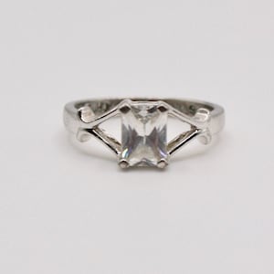 Vintage Art Deco engagement cocktail 1 ctw cubic zirconia Cz Square Cut sterling silver 925 ring size 5.5