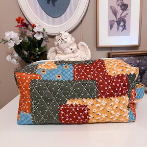 Handmade Quilted Floral Makeup Bag: Large Cosmetic Pouch