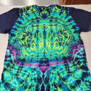 XL crew neck tie dye shirt