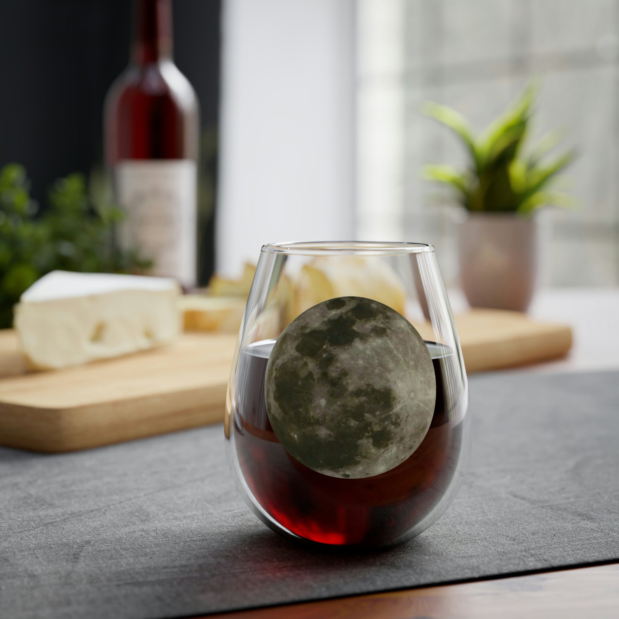 Shooting Star & Moon Engraved Wine Glass