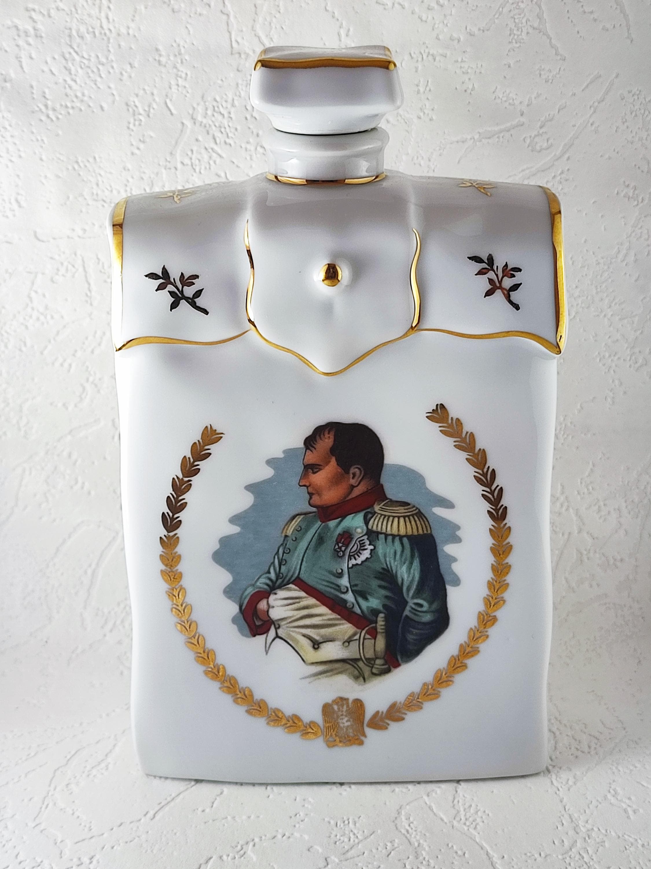 OTARD EXTRA PORCELAINE DECANTER オタール エクストラ 陶器 デキャンタ 700ml コニャック ブランデー 未開封 古酒 H4669 Aukce Otard Extra Porcelain Decanter 0,7l 40% |