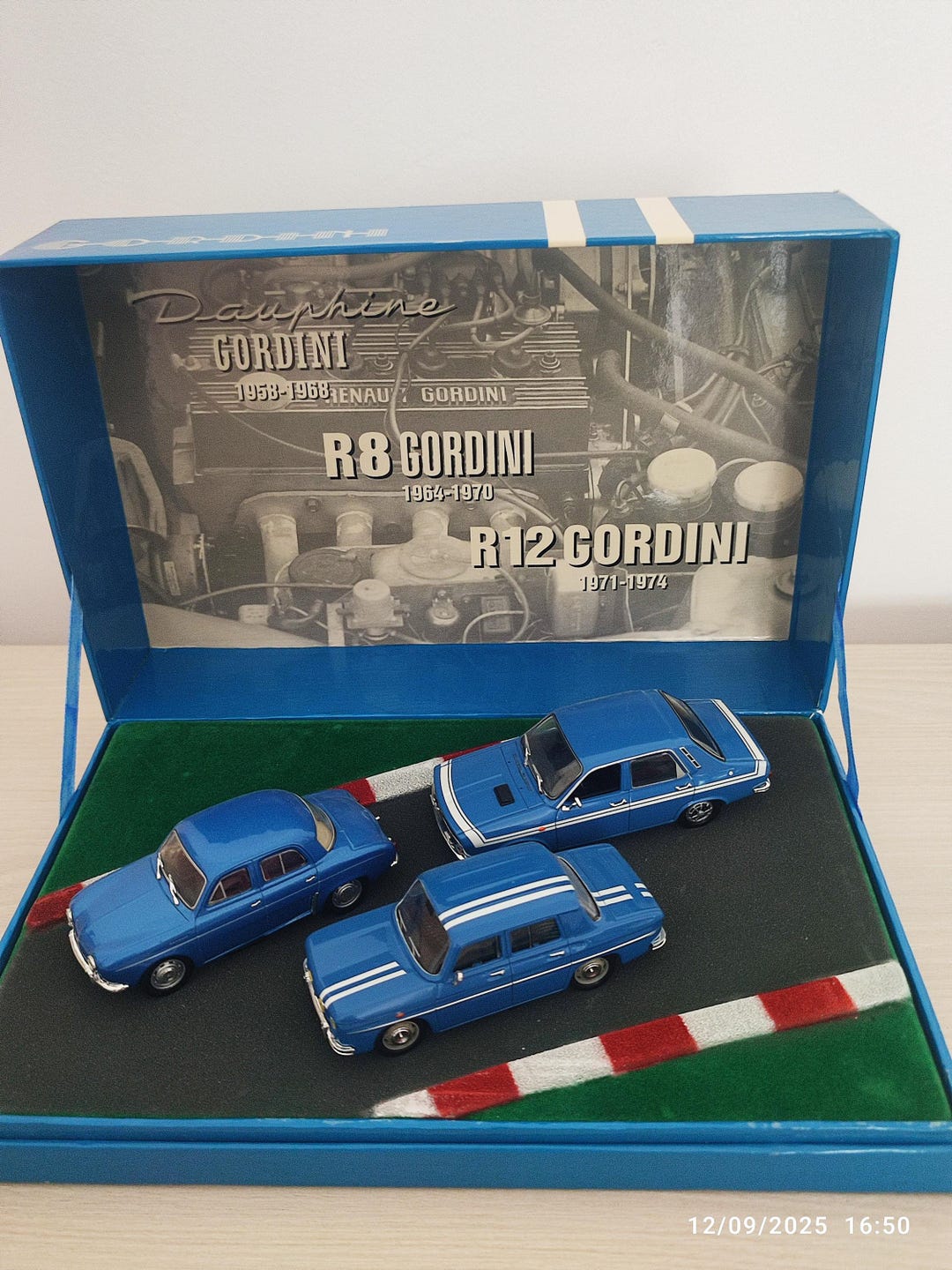 Coffret Collector Norev 1/43 – 3 Renault Gordini : R12, R8, Dauphine, Bleu, Occasion