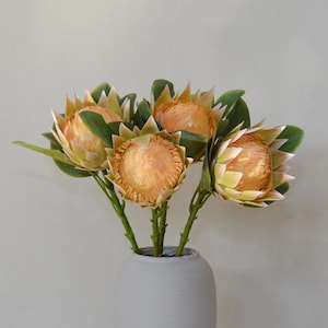 Artificial Protea Flower Stems with Leaves, Tropical Flower Craft, Home Floral Decor, for Bridal Bouquet, Wedding Party Bloom Arrangement