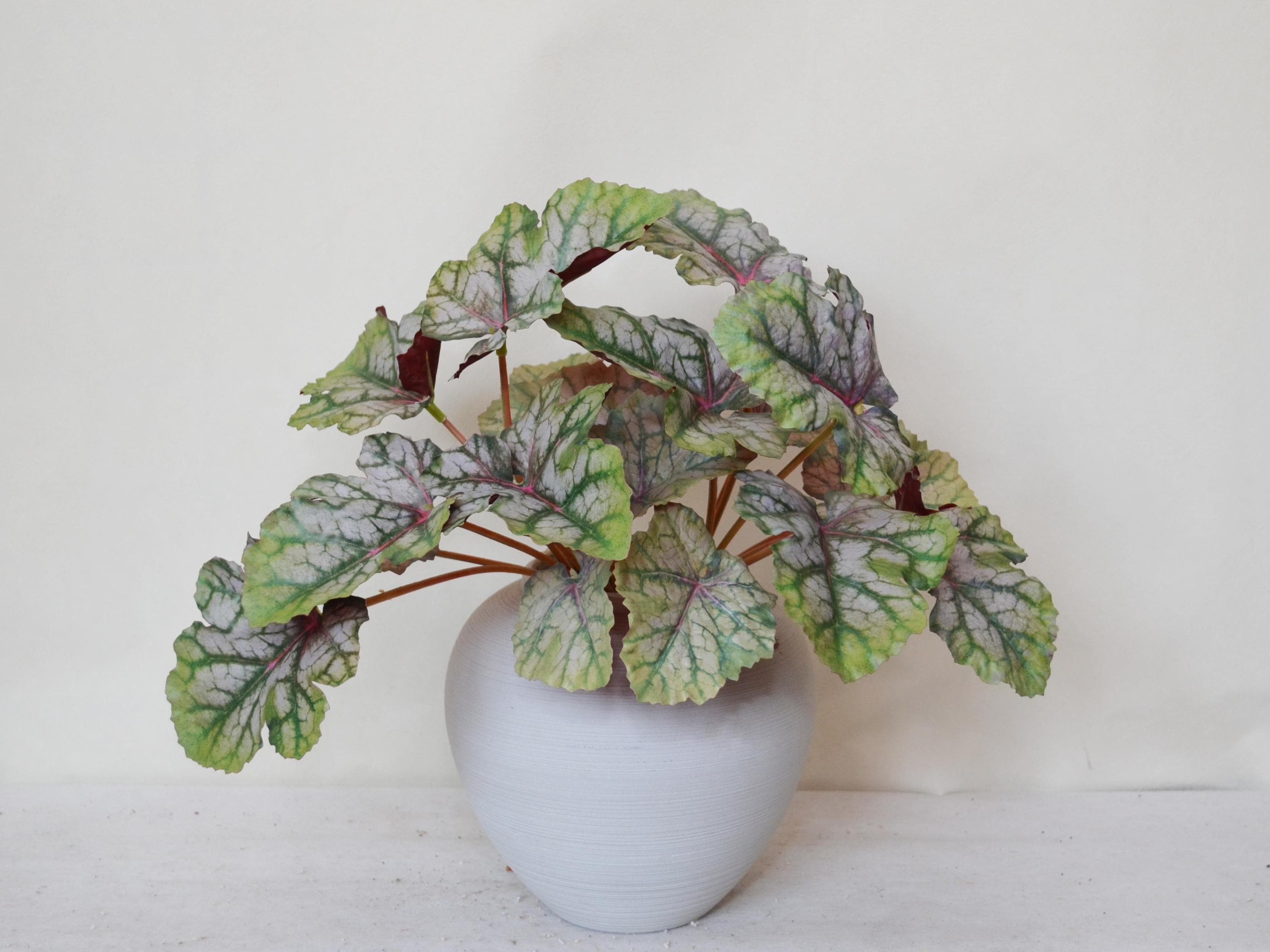 4 fiori autunnali artificiali per decorazione, 86 cm, steli di eucalipto finto foglie a stelo lungo rami di eucalipto finto seta foglie autunnali per