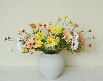 Artificial Chrysanthemum Stem with Leaves, Faux Daisy, Floral Arrangement, Autumn Bouquets, Lifelike Chrysanthemum Leaves, Fake Floral Craft