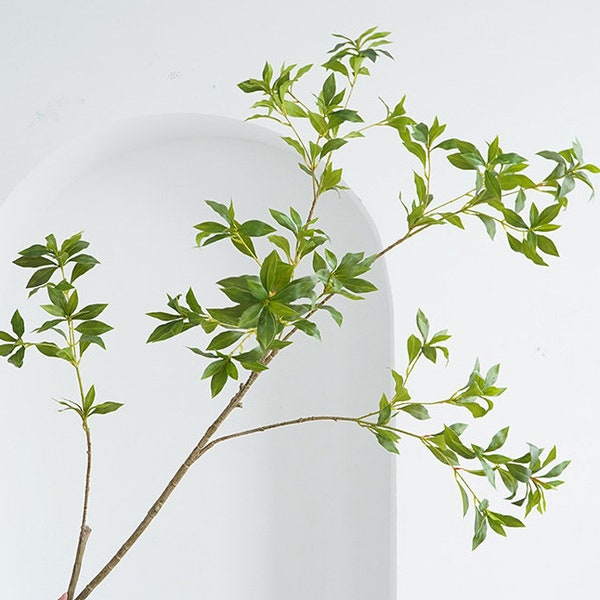 Fausse verdure avec longue branche, fausses brindilles de Pieris japonica, artisanat de plantes artificielles, décoration florale pour la maison, pièce maîtresse de l'arrangement de fleurs de fête