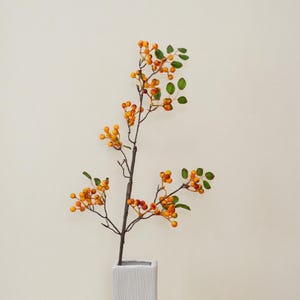 Fake Berry Branch with Leaves, Fake Small Bean Branches, Faux Holly Twigs, Rustic Wild Fruit Crafts, Artificial Flowers, Home Floral Decor