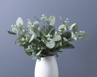 Rama de hoja de eucalipto con cogollos, artesanía de follaje falso, flores artificiales, decoración de plantas para el hogar, arreglo floral de boda, relleno de hierba de ramo