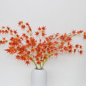 Herbstlaub-Zweige, künstlicher Ahornblatt-Zweig, künstliches Blumenhandwerk, rustikales Grün, Hauptpflanzendekor, Hochzeitsfest-Blumenarrangement