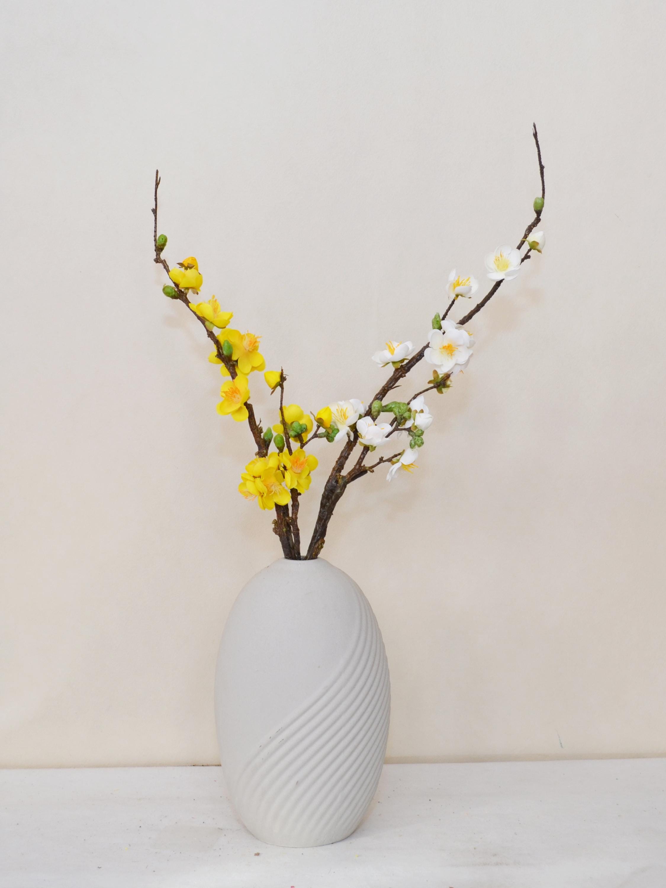 人工梅の花、春の梅の茎、造花、ホームフラワーデコレーション