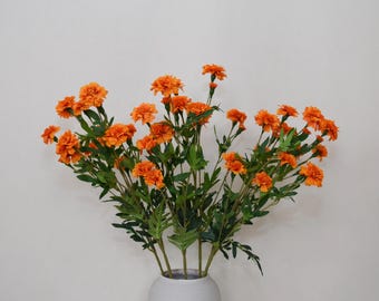 Künstliche Ringelblume, Gefälschte Tagetes Erecta, Chrysanthemenstamm mit Blättern, Hausblumendekor, Hochzeitsfest-Blütenmittelstück, Geschenk