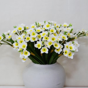 Daffodil Bouquet with Leaves, Fake Narcissus Bundle, Home Decor, Fake Bloom Crafts, Wedding Party Arrangement Centerpiece, Window Decoration