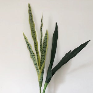 Artificial Snake Plant, Fake Sansevieria Trifasciata, Living Room Greenery, Home Floral Decor, Wedding Party Arrangement, for Outdoor Garden