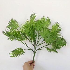 Chinese Fan Palm Plant Artificial, Fake Livistona Chinensis, Indoor Greenery Decor, Home Floral Arrangement, Wedding Centerpiece, for Garden