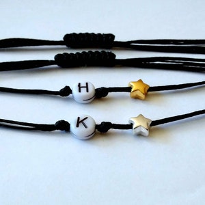 Minimalist Initial Perlenarmband Stern Bettelarmband Personalisiertes Buchstaben Armband Einstellbares Schnurarmband Freundschaftsgeschenk für Männer Frauen