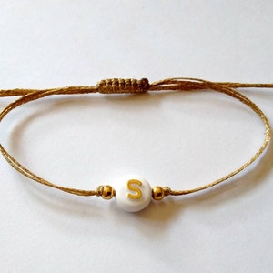 Pulseira minimalista com contas iniciais Pulseira com letras personalizadas Pulseira com iniciais de cordão dourado Pulseira da amizade Pulseira de cordão ajustável