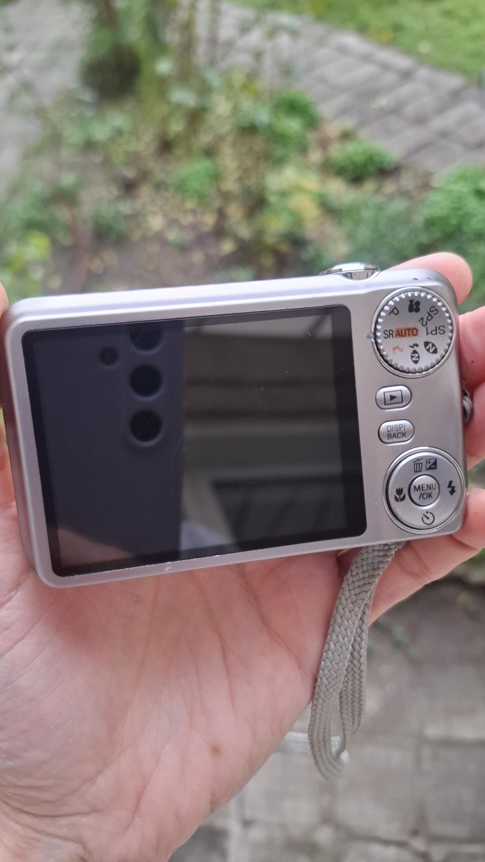 Fujifilm Finepix JX200 Compact Digital Camera, 12MP, 5x Optical