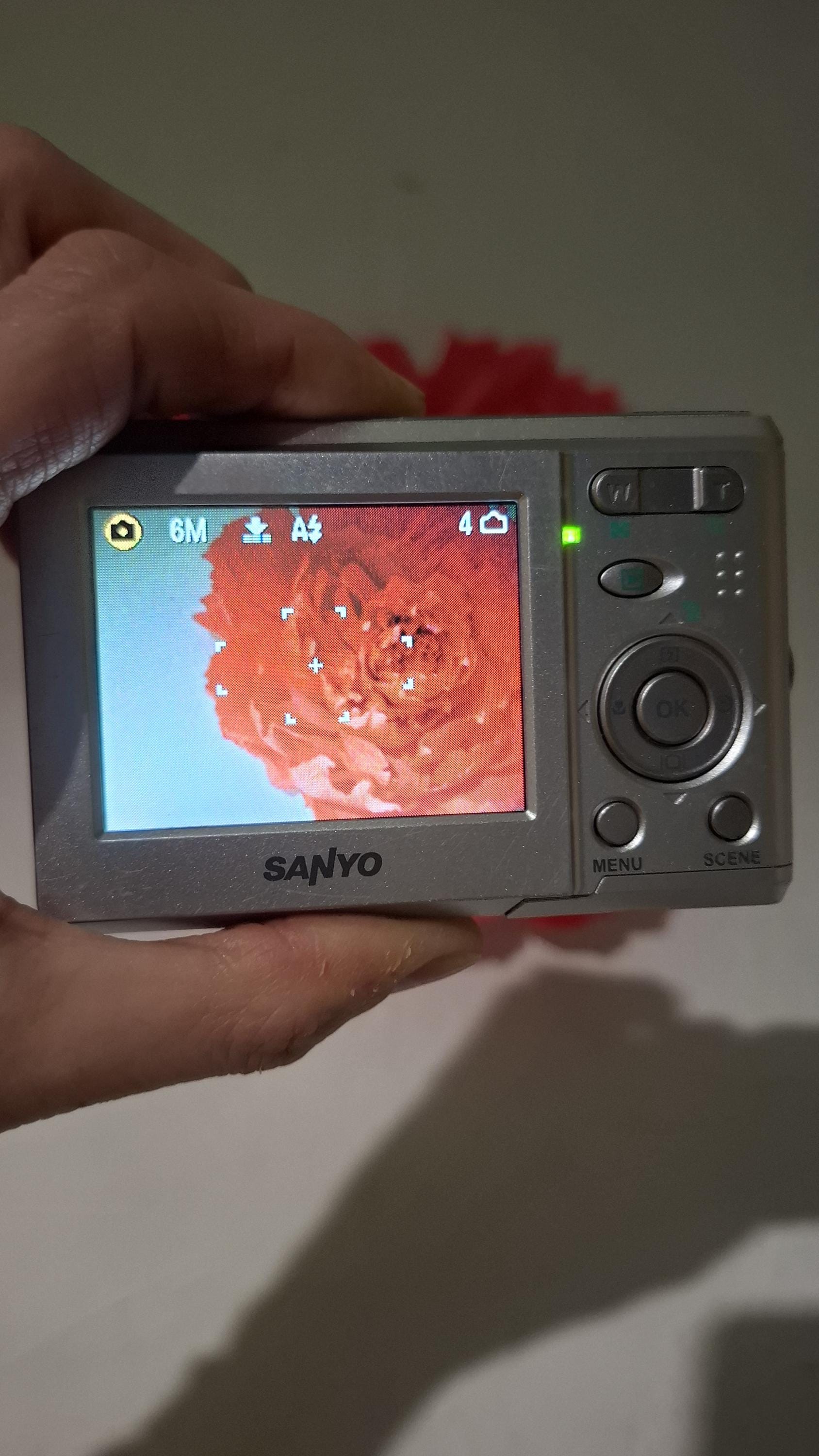 SANYO S650 (VPC-S650) Compact Digital Camera 6MP, 3x Optical Zoom
