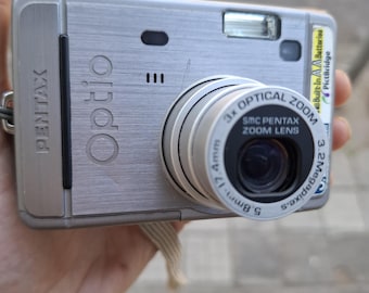 Pentax Optio E40 Digital Camera – 8.1MP – Silver – Tested, Working