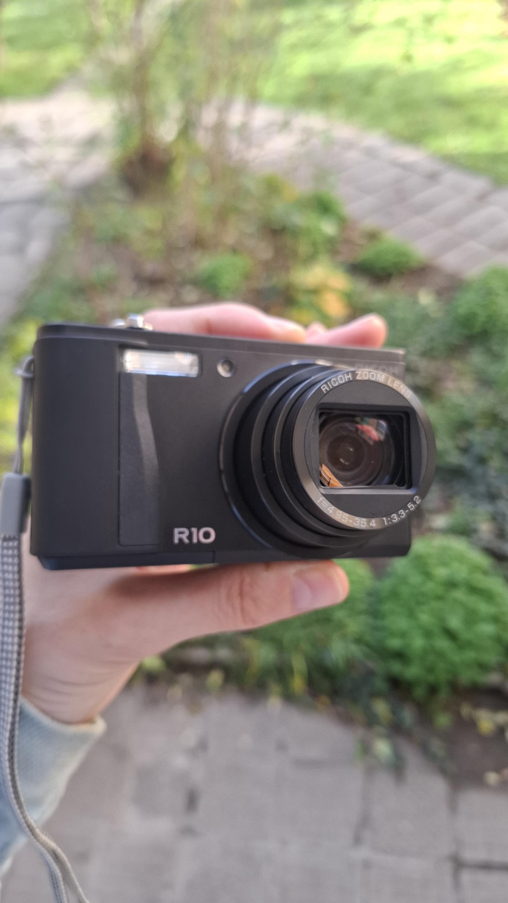 Ricoh R10 - Etsy