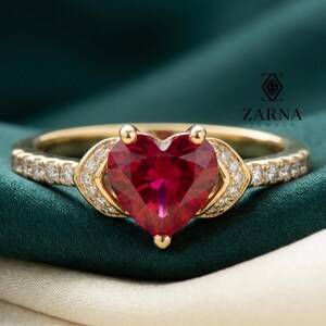 Anillo de gema roja con forma de corazón y detalles de diamantes / Anillo de compromiso de rubí en forma de corazón / Anillo de promesa romántico / Regalo de San Valentín para ella