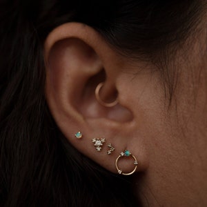 14K Solid Gold  Trio Tiny Stud Earring, Three Stone Cluster Piercing, Tragus Piercing, Cartilage Earring, Helix Jewelry