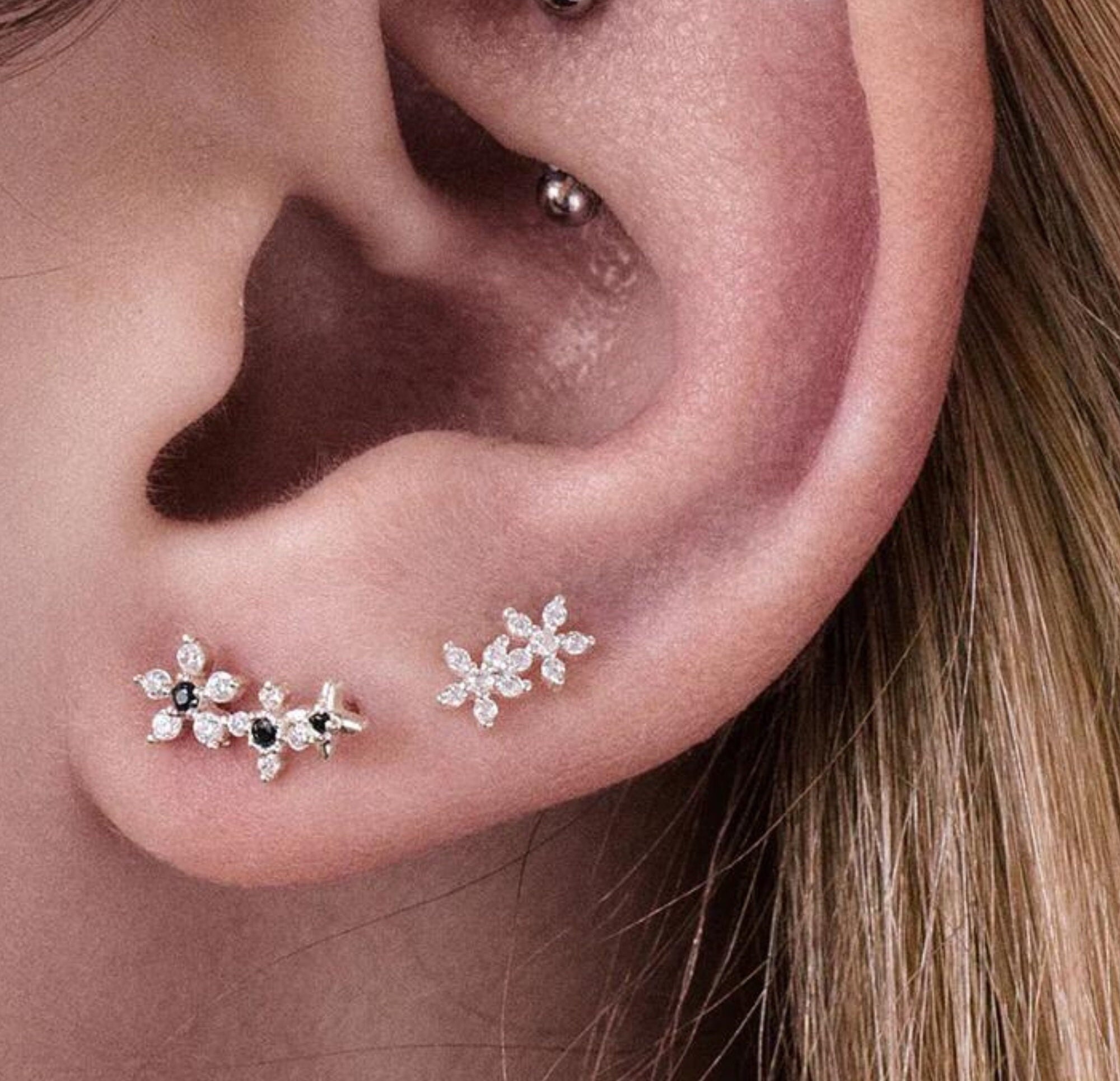 14K ゴールド ツイン フラワー スタッド、ダイヤモンド フラワー