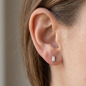 Baguette Diamond Threaded Stud Earring, 14k Gold Rectangular Earring, Solitaire Baguette Diamond Studs, Minimalist Jewelry, Gift For Her.