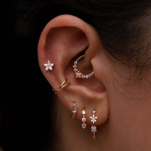 14K Gold Daith Diamond Earring ,Front Facing Flower Hoop, Septum Clicker, Cluster Septum Ring, Cartilage Piercing Jewelry, Gift for Her.
