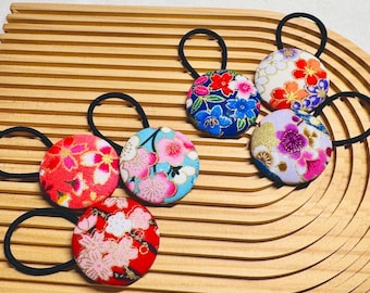 Coletero Chirimen japonés hecho a mano, delicado coletero estilo kimono, tela de flor de sakura, regalo de cumpleaños único para mujer, detalle perfecto para Navidad