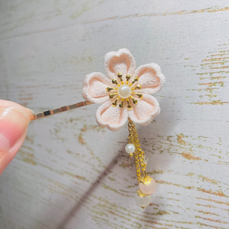 Japanese Cherry Blossom Pink White Kanzashi Hair Pins, Tsumami Sakura Kimono Yukata, bride bridal simple elegant hair clip with charms Very light pink