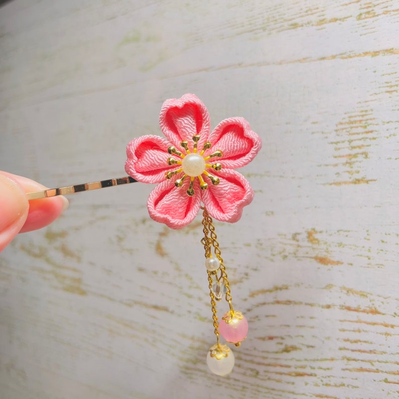 Japanese Cherry Blossom Pink White Kanzashi Hair Pins, Tsumami Sakura Kimono Yukata, bride bridal simple elegant hair clip with charms Pink