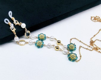 Vintage Acrylic Flower Beaded Eyewear Chain: Gold Sunglasses Chain