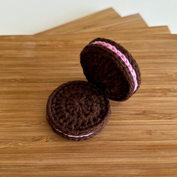 Crochet Strawberry Oreo Cookie, accessoire de cuisine pour enfants en coton fait à la main, cadeau unique de Noël et d'anniversaire, jouets écologiques