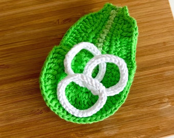 Crochet Onion Slice for kids kitchen, handmade soft cotton toy for creative play, unique birthday and Christmas gift, Montessori at home