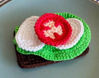 Crochet Mozzarella Sandwich for children’s kitchen. Handmade cotton pretend play toy for Montessori homeschooling. Unique Christmas gift.