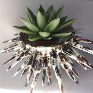 Modern spike ceramic planter, Modern white pottery flower pot, Housewarming gift, Cactus design bowl, Modern planter
