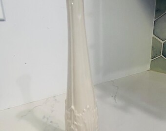 Lenox Classic Ivory Florentine Porcelain Bud Vase with Acanthus Leaf Embossed