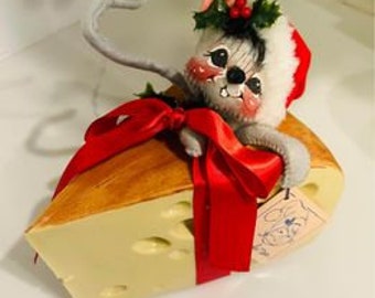 Vintage Annalee Mouse in a Plastic Cheese Slice - with tag