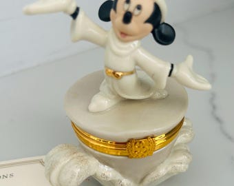 Lenox - Disney Showcase - Snow White Let's See What's Upstairs - Etsy