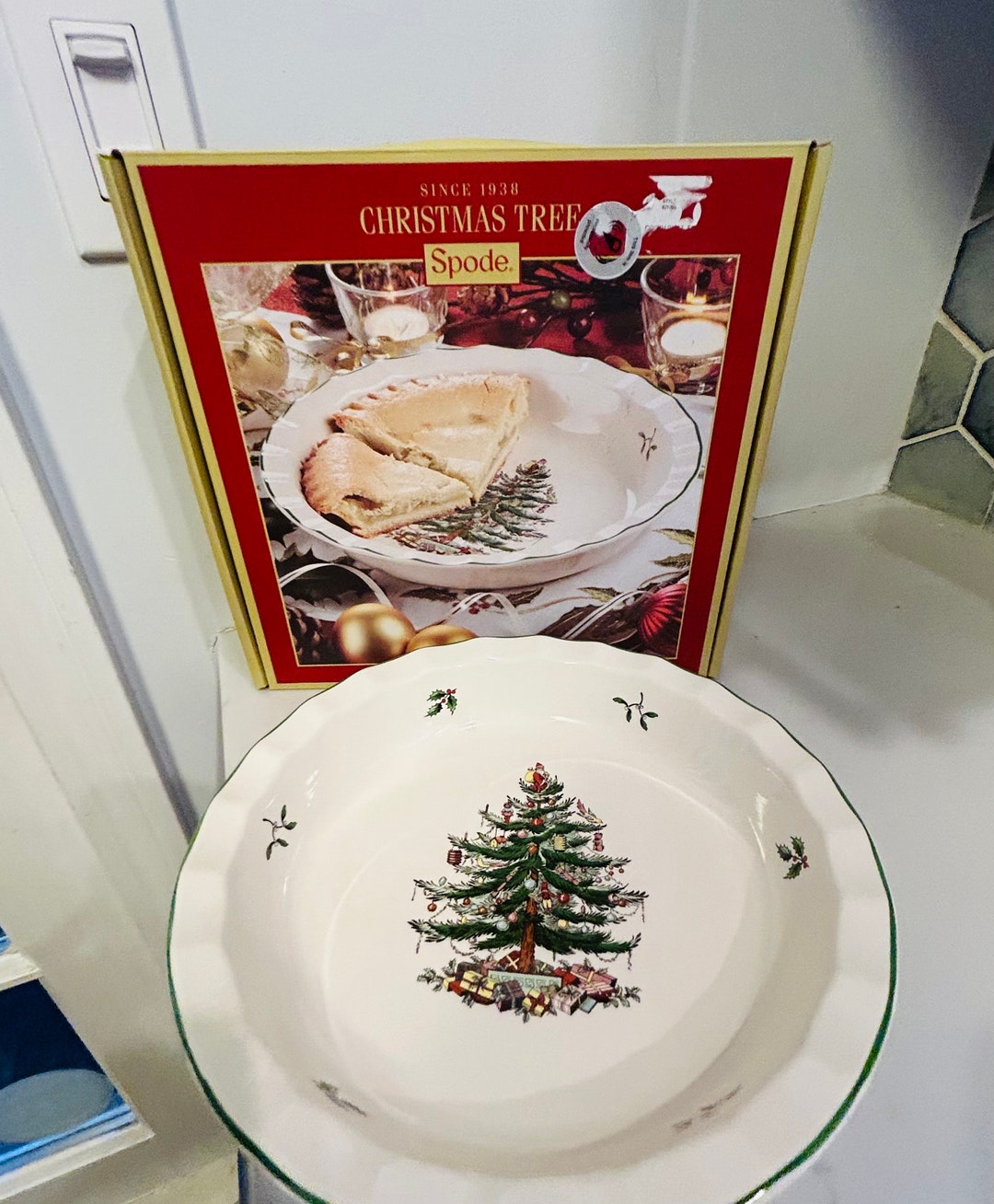 Spode Christmas New in Box Pie Plate
