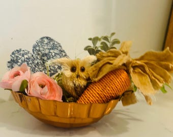 Seasonal tabletop decorative Assemblage