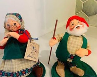 Vintage 1994 Old World Santa and Mrs Santa