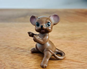 Vintage Josef Original Mouse Villiage Pointing Mouse Japan